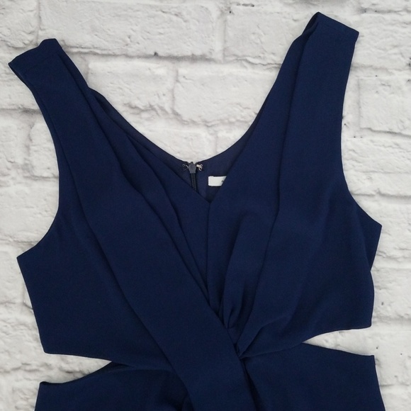 Naked Zebra | Twisted Front Cut Out Waist Jumpsuit - Picture 3 of 4